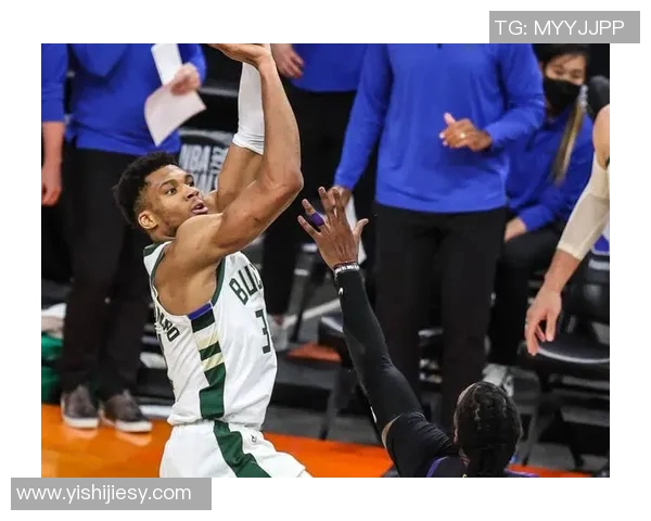 骑士队主场告捷，晋级季后赛：一场关于勇气与荣耀的壮丽篇章